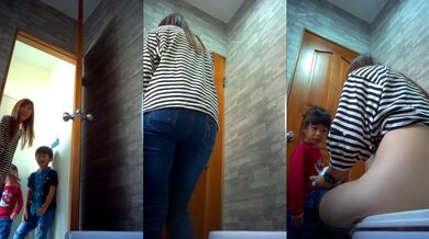 《极品CP重磅泄密》厕拍达人景区女公厕偷拍后续9各种高质量气质小姐姐方便~姿态百出赏逼赏脸有美女有极品逼 (16)